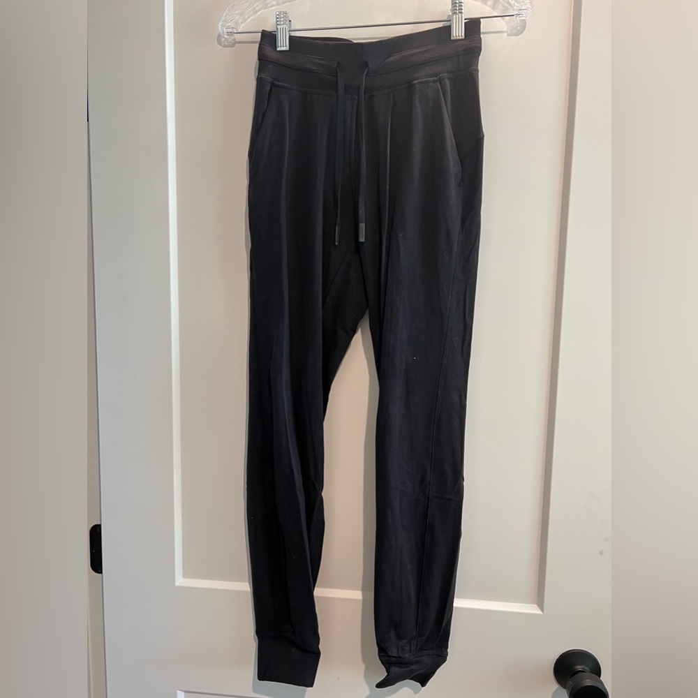 Lululemon black women’s joggers. Size 2